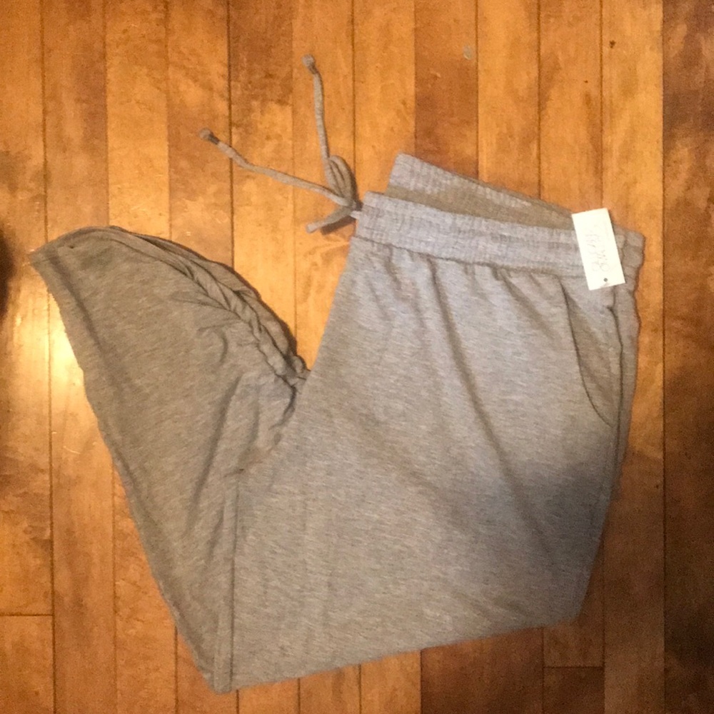 Grey joggers/sweats. Gillian & O’Malley Sleepwear.